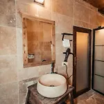 Hotel Vanessa Cave *