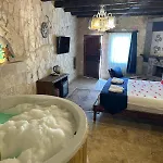Vanessa Cave Ürgüp