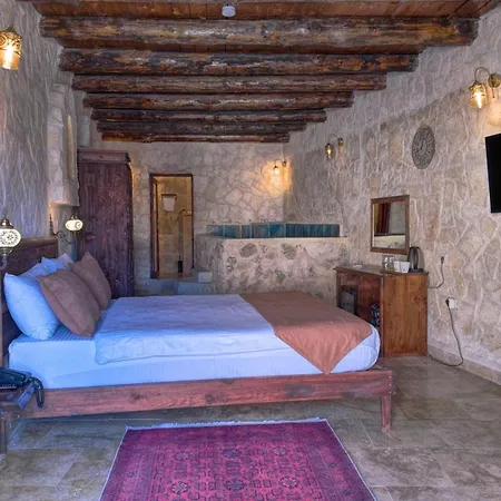 Vanessa Cave * Ürgüp