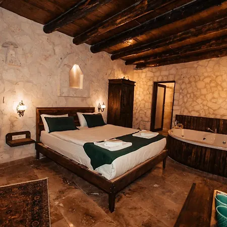 Vanessa Cave * Ürgüp