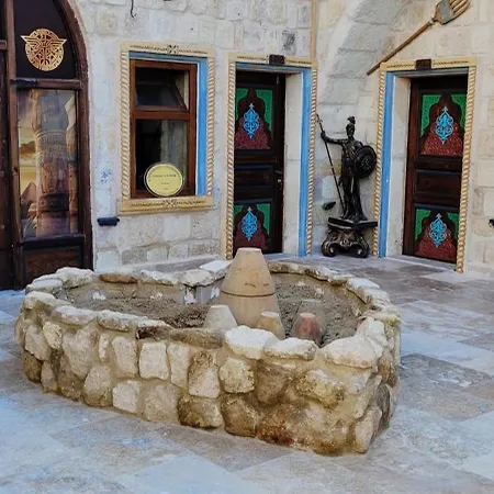 Vanessa Cave Hotel