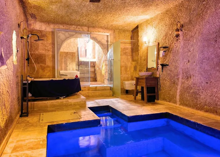 Vanessa Cave 于尔居普