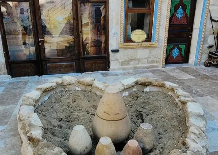 Vanessa Cave Ürgüp